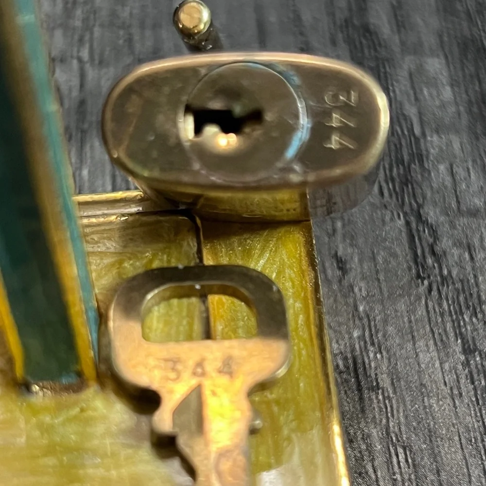 Louis Vuitton #344 brass padlock l - Picture 3 of 3